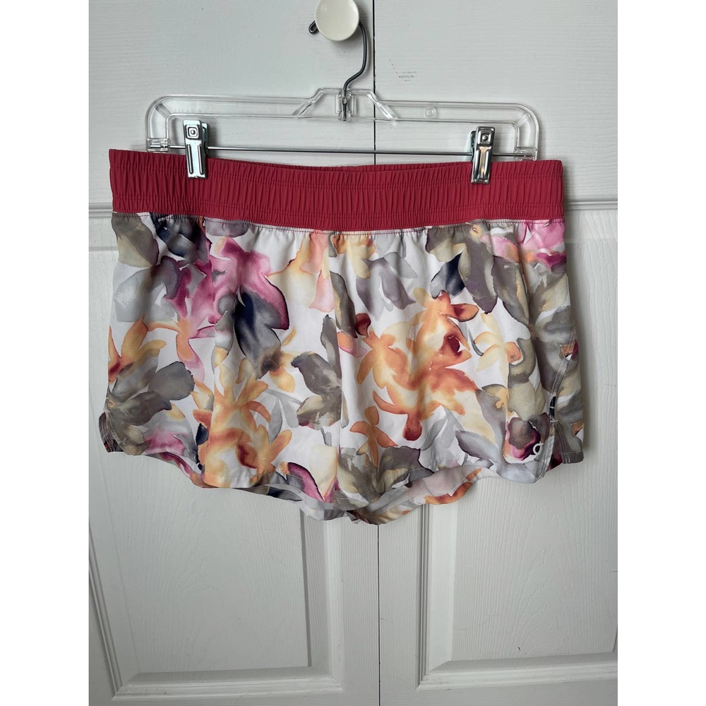 Gap Athletic Shorts floral print Built in’s size Large